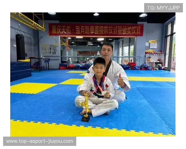 冠军球队引进体能教练团队提升赛季持久竞争力，国家队体能教练员